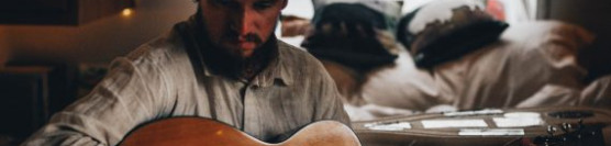 Mike Tod, folk guitar