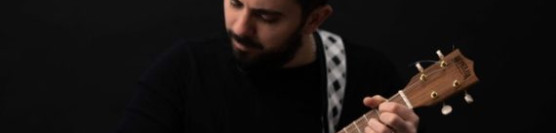 Mustafa Kamaliddin, ukulele & guitar